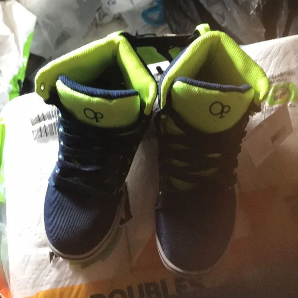 OP Boy’s Sneakers NWT